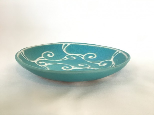 沖縄　やちむん　ペルシャブルー角皿 沖縄 やちむん ペルシャブルー角皿 - メルカリ